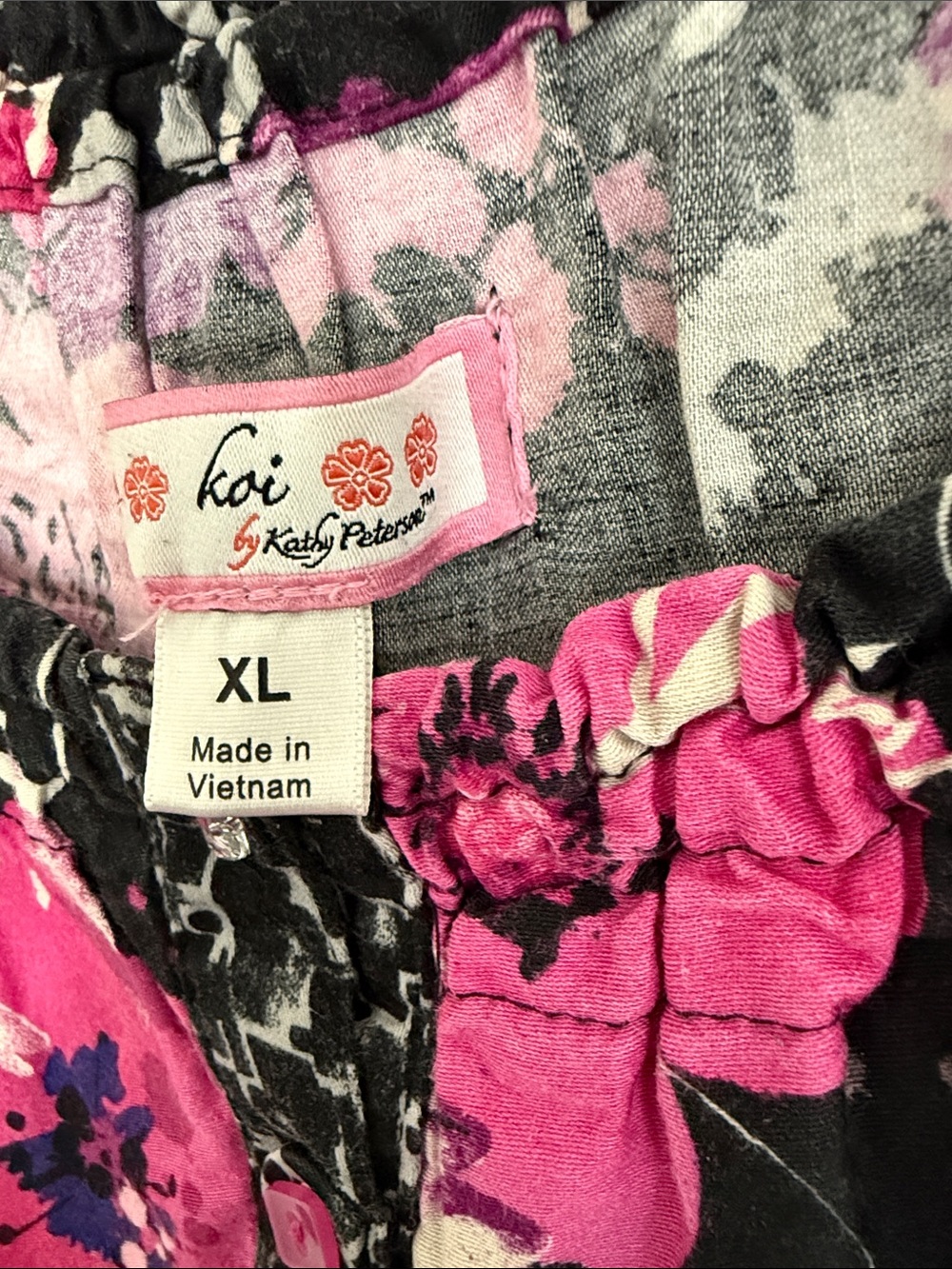 Koi Pink and Purple Floral Short Sleeve Scrub Top - Picture 2 of 3